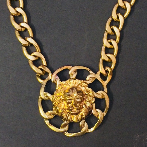 ZARA gold chain - Picture 2 of 3